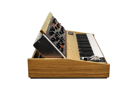 Bob Moog Tribute Edition Minimoog Model D With free case – ROBOTSPEAk