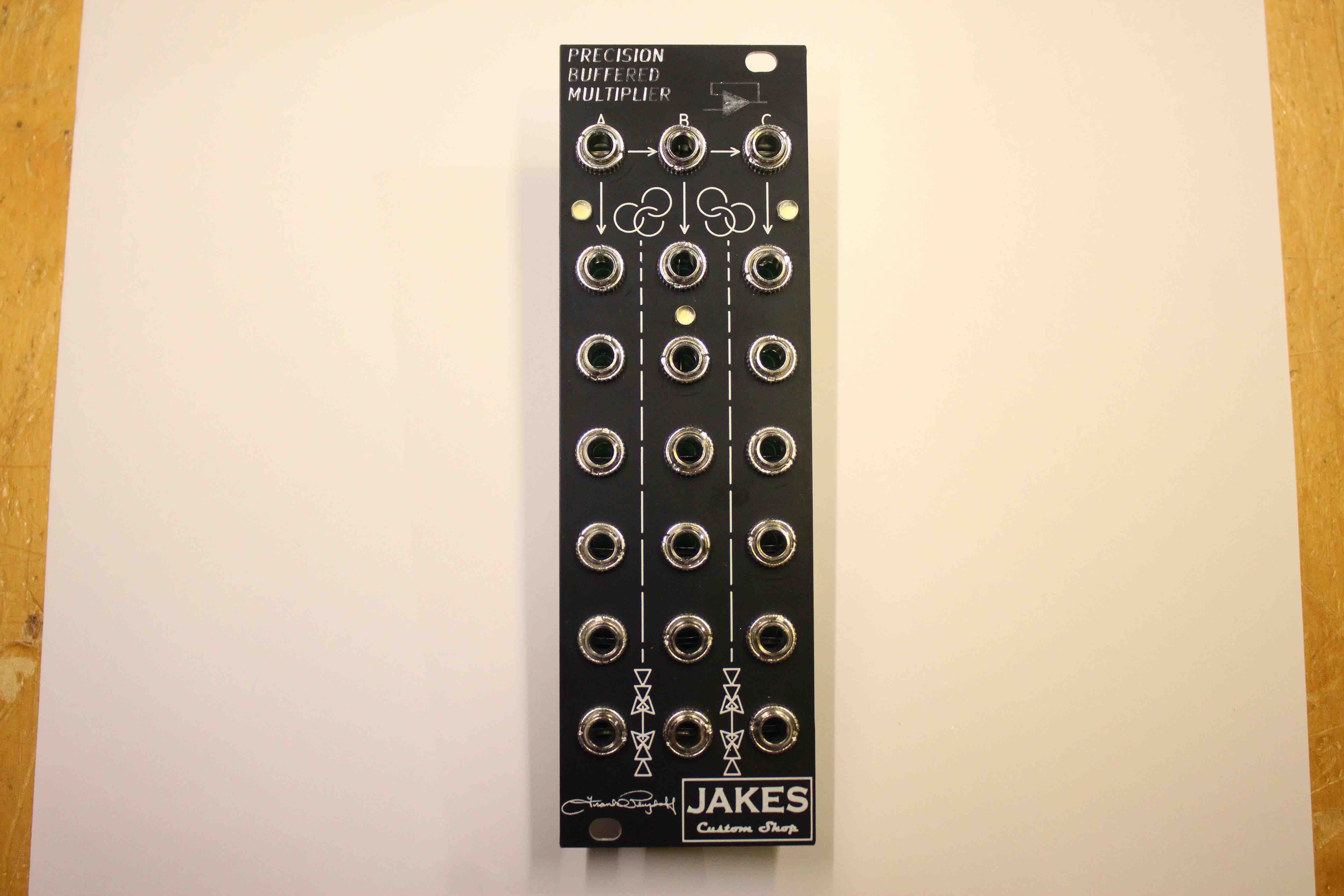 PRECISION BUFFERED MULTIPLIER