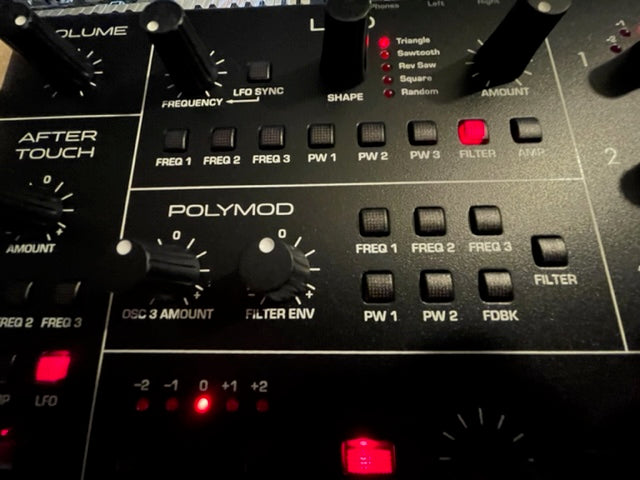 3-VCO Enhanced Ladder Filter Analog Poly Synth